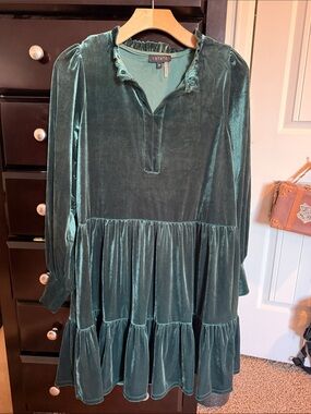 1. State Deep Green Velvet Tiered Long Sleeve Dress